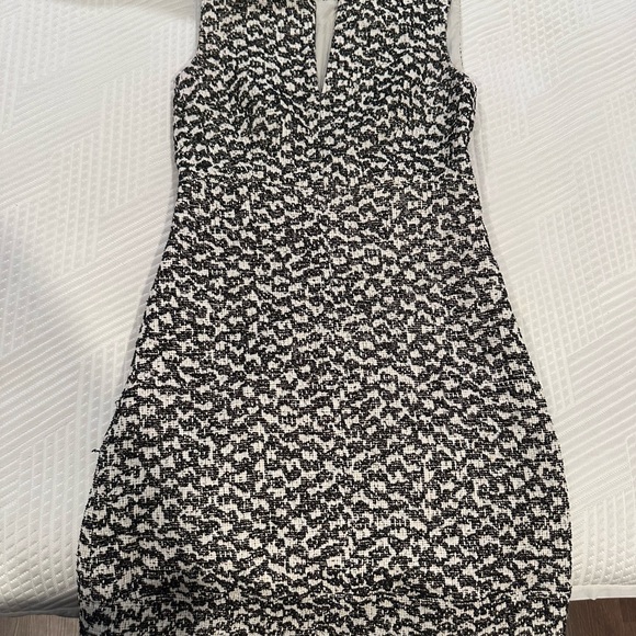 Diane Von Furstenberg Black and White Mini Dress - Picture 3 of 8
